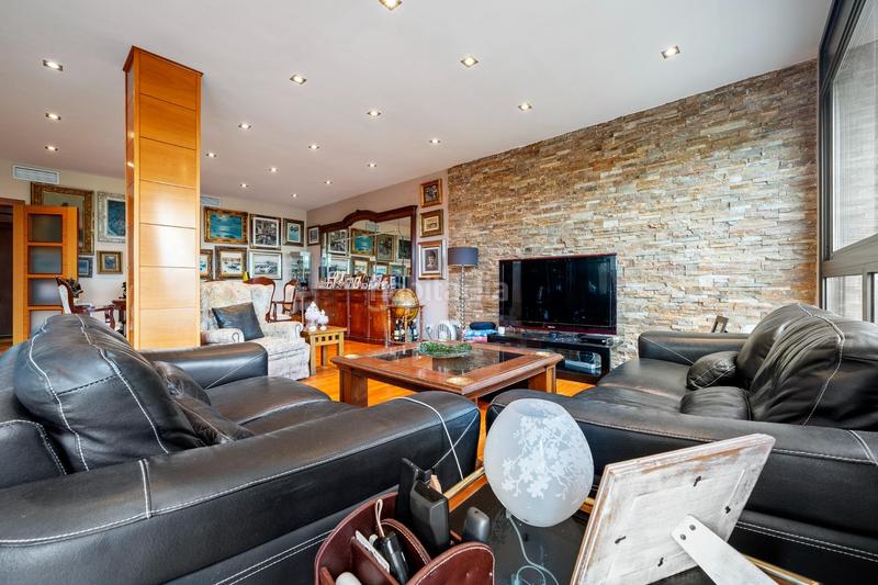 Foto 9f686e95-67bf-42d2-b09e-d0586fb7e7f2. Chalet mit parking pool in Castellvell del Camp