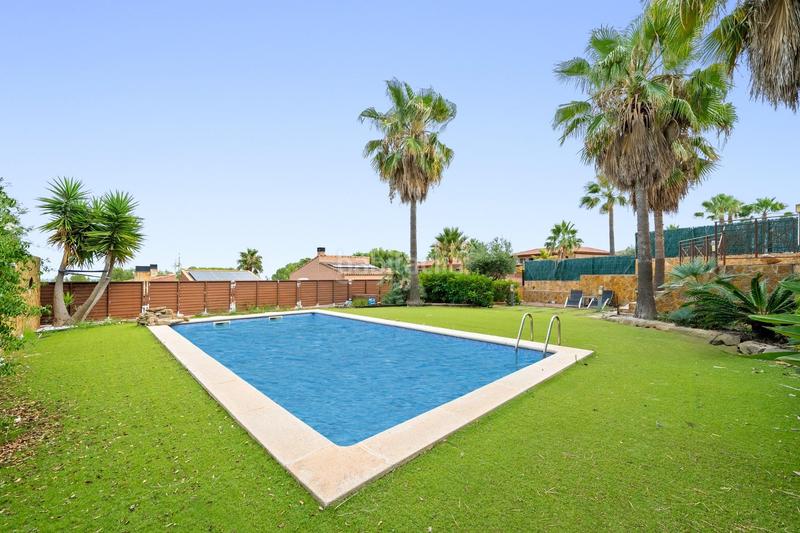 Foto f235c662-5ff4-40d5-9247-6fe4f71fcd6b. Chalet mit parking pool in Castellvell del Camp