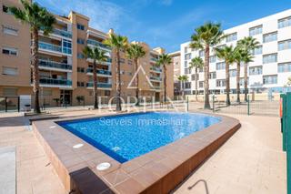 Etagenwohnung  Carles riba de. Piso en zona llevant de reus