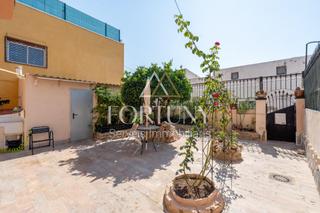 Casa  Mare de deu macarena. Casa en zona llevant de reus
