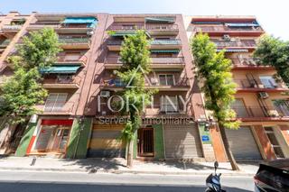 Etagenwohnung  Carrer orient. Amplio y acogedor piso en carrer oriente de reus