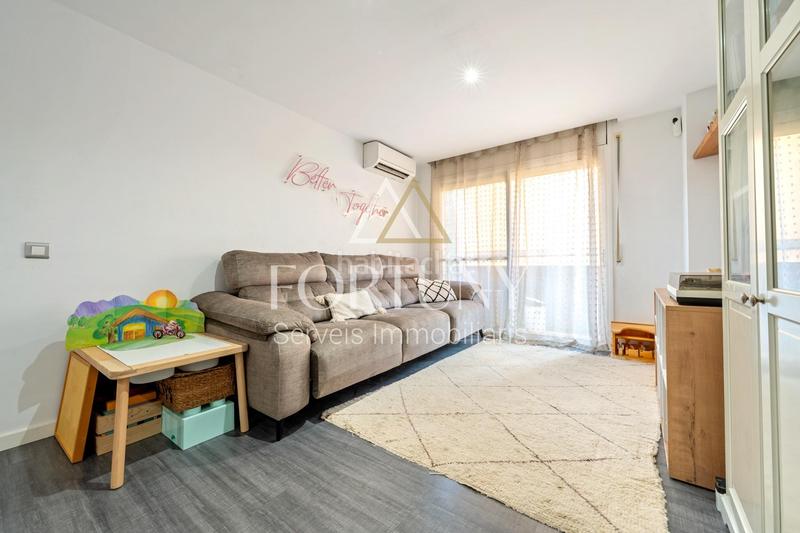 Foto 45f646e2-196b-483a-ac0d-4491aff133ec. Piso en Centre Reus