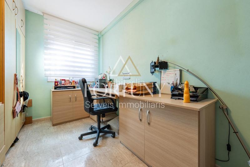 Foto 11b9524e-9bd5-4947-ab55-d5fdce2ab2f8. Reihenhaus mit heizung parking in Castellvell del Camp