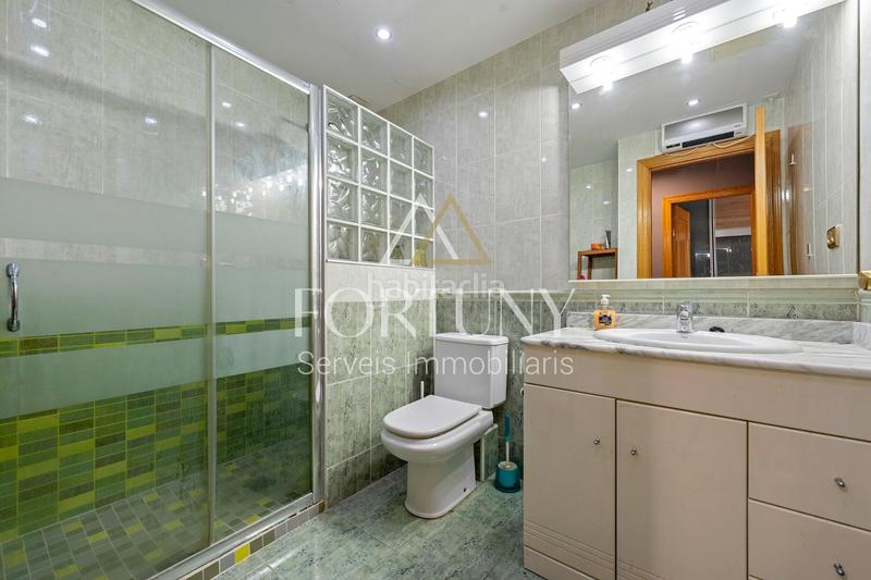 Foto 6d9b66d2-2f9e-420e-ad76-59359f742244. Reihenhaus mit heizung parking in Castellvell del Camp