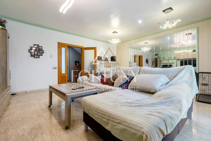 Foto 9476dd38-d8f4-4c7f-a8e8-81ad2211ef0c. Reihenhaus mit heizung parking in Castellvell del Camp