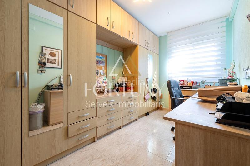 Foto 9c9d095a-50c9-4eb2-aa7e-cfae1fcef463. Reihenhaus mit heizung parking in Castellvell del Camp