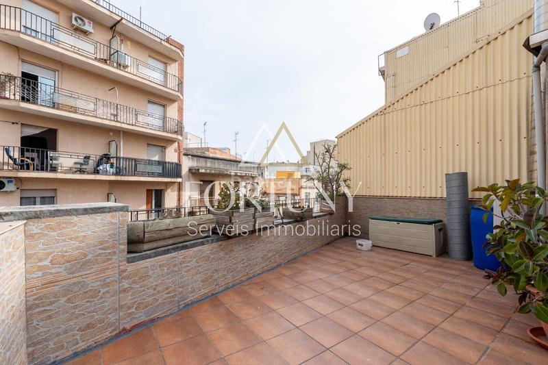 Foto 58f3caf0-a427-4168-8f40-d8ec08739afd. Casa aparellada a Centre Reus