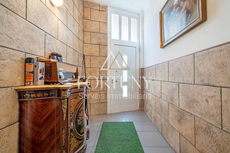 Foto ed2e3cb8-e212-4742-a6fe-ff52da1d37f7. Casa aparellada a Centre Reus