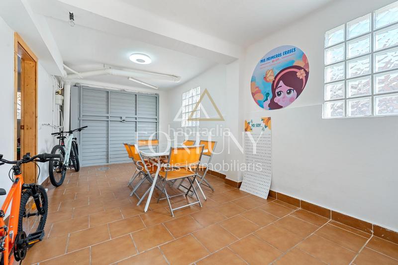 Foto aee0d8c4-8d4b-49d4-8431-288e25624b97. Maison avec chauffage parking dans Llevant Reus