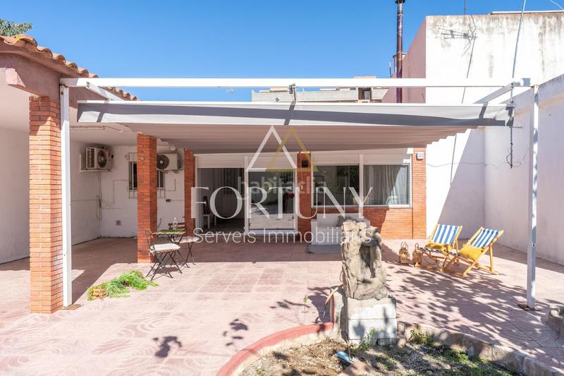 Foto d2cd6dbd-571d-4a74-90d7-b0669cedd843. Casa amb aparcament a Migjorn Reus