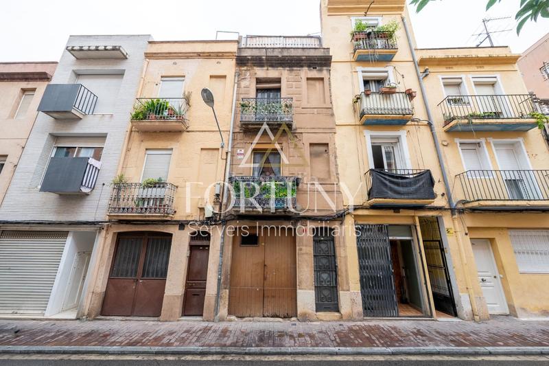 Foto d396def8-d716-4588-8fdd-6d6bbca4ac69. Casa in Centre Reus