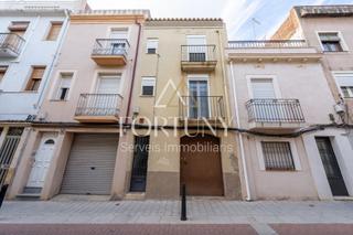 Casa adosada  S tomas. Casa adosada en zona centro de reus
