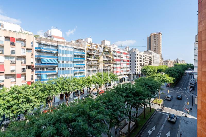 Foto eb3de42c-df37-4ed4-a006-21b4075a164d. Pis amb aparcament a Nou Eixample Nord Tarragona