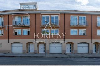 Reihenhaus  Avenida capelleta de la. Casa adosada en venta en montbrio del camp