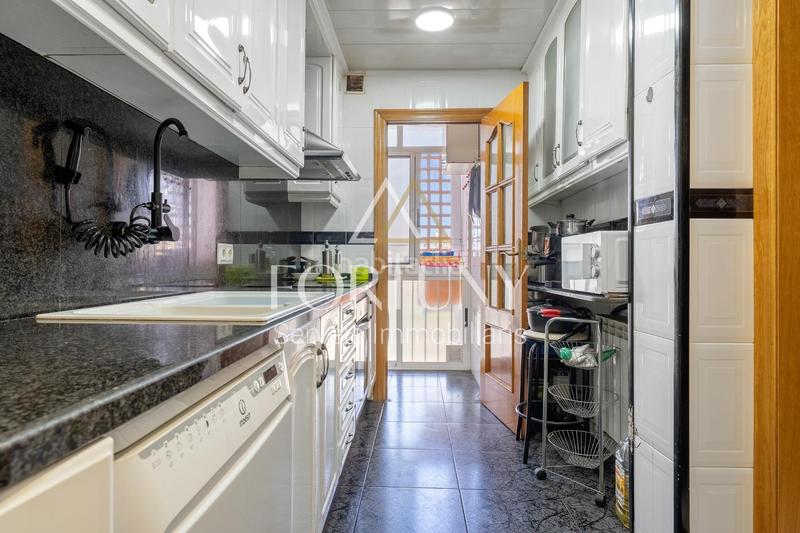 Foto 4b04f72b-4dd4-45e7-9db6-bc3580c44f7a. Pis amb aparcament a Torreforta Tarragona