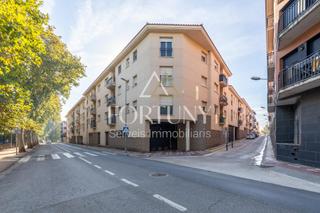 Pis  Eixample. Pis en venta en montbrió del camp