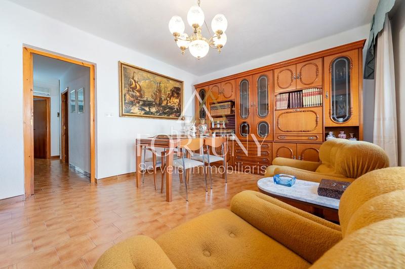 Foto 1fde0033-43eb-44e5-934f-10e5f180323d. Casa adossada amb aparcament a Vila-seca poble Vila-seca