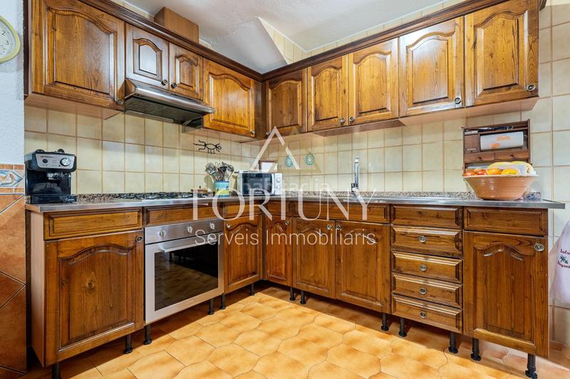 Foto bc67477d-2fe3-4f0f-a35c-180eb231f59a. Casa adossada amb aparcament a Vila-seca poble Vila-seca