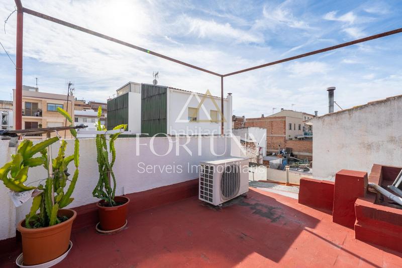 Foto d8fb7c35-673b-4d23-817f-aea5ede100e0. Casa adossada amb aparcament a Vila-seca poble Vila-seca