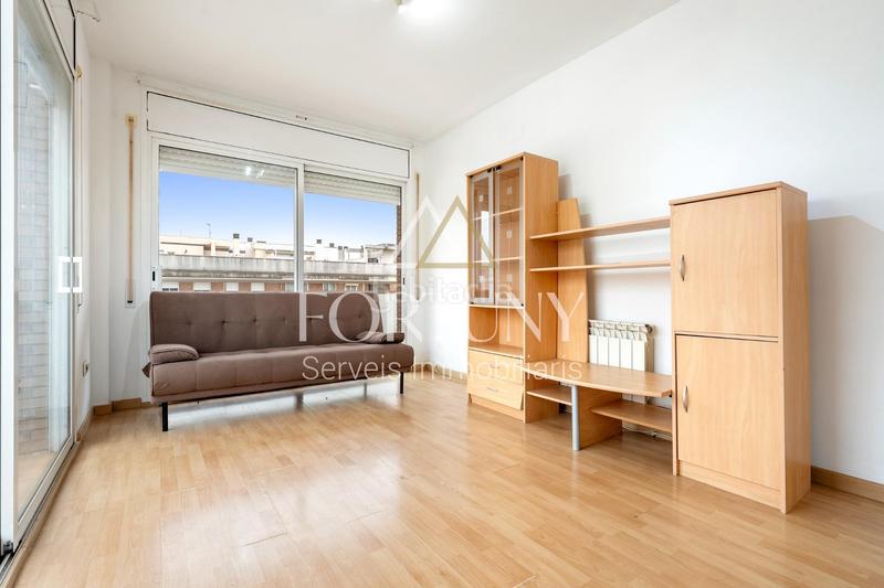 Foto 362d90cd-e779-4c86-9b85-6fc4e1d5a9b4. Etagenwohnung mit heizung parking in Llevant Reus