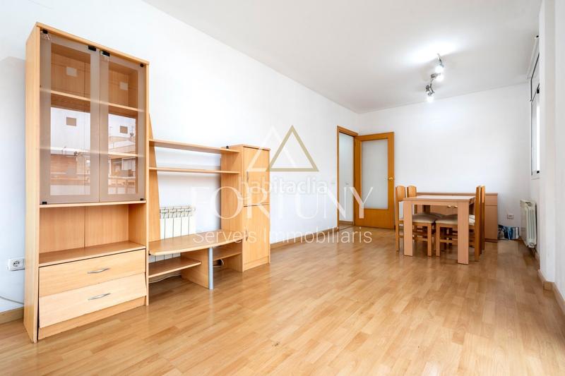 Foto 4063cdde-a8e0-46b2-adc8-d694358bac10. Etagenwohnung mit heizung parking in Llevant Reus