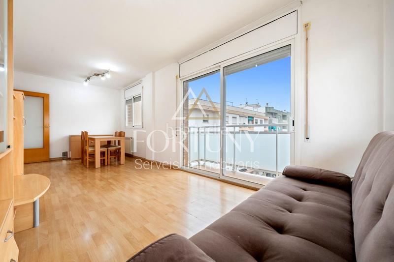 Foto 7e4a59ea-5e69-49fd-b027-9654c6f32585. Etagenwohnung mit heizung parking in Llevant Reus