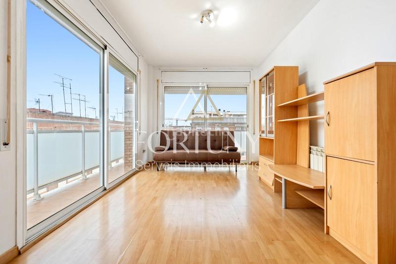 Foto aa27dc21-fc34-48ad-b1ed-692300edfd6f. Etagenwohnung mit heizung parking in Llevant Reus