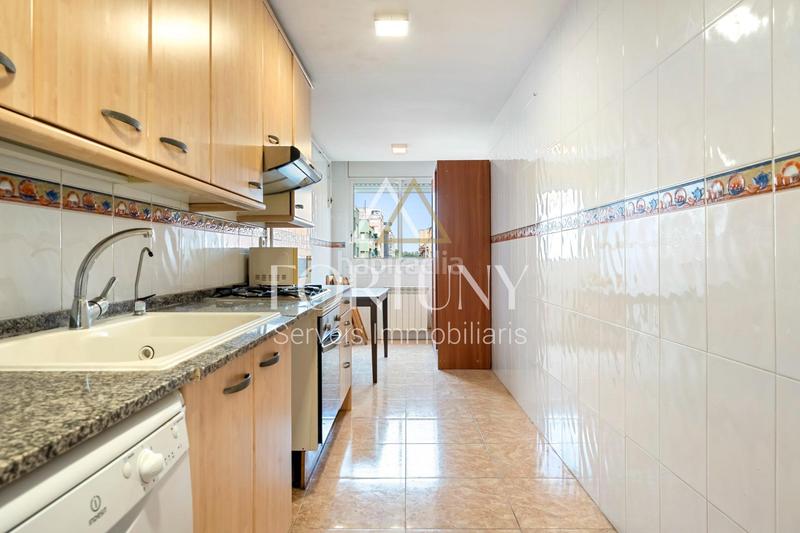 Foto cc773da1-fcbf-4deb-ba1a-f925bb1f7e48. Etagenwohnung mit heizung parking in Llevant Reus