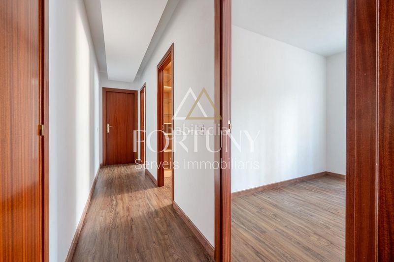 Foto 36990559-5617-49ef-aade-f4a03ff0a0fe. Planta baixa amb calefacció aparcament a Mestral Reus