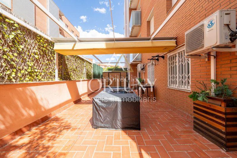 Foto a03fb6cd-dafb-409f-a3e6-47a69c392282. Planta baixa amb calefacció aparcament a Mestral Reus