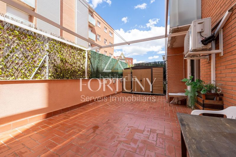 Foto baa45bc2-f8f4-4b81-96ad-ca66b8080155. Planta baixa amb calefacció aparcament a Mestral Reus