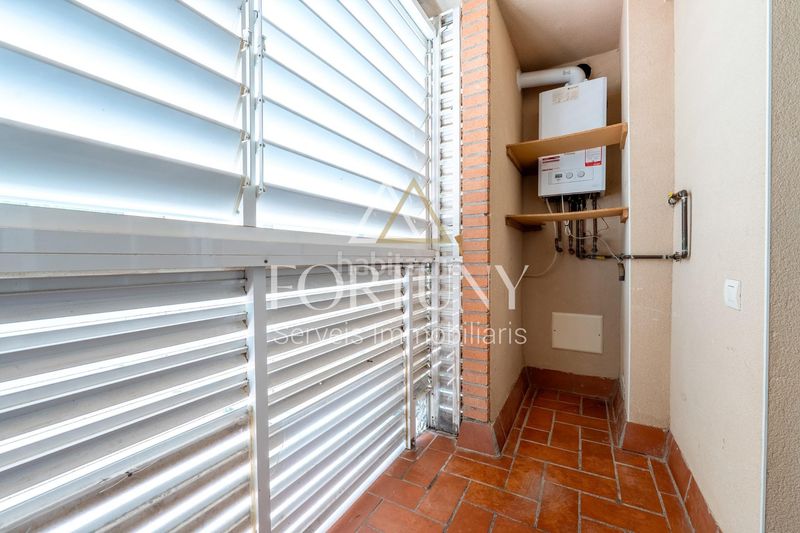 Foto ee4dc6dd-432a-4b46-aad1-8919d3b9afbb. Planta baixa amb calefacció aparcament a Mestral Reus