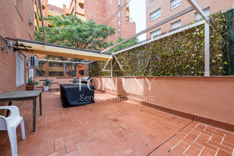 Foto f00df780-960d-4dae-8f54-b90f29d1804d. Planta baixa amb calefacció aparcament a Mestral Reus