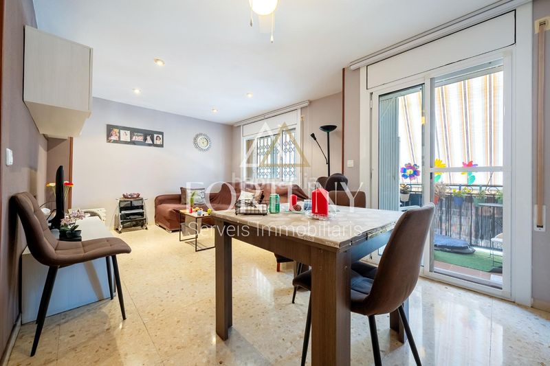 Foto d66e14b4-ebc8-4019-9a4e-2570b0593987. Casa adossada amb calefacció aparcament a Constantí
