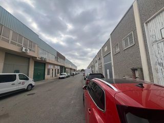 Nau industrial a Carrer de Gratallops