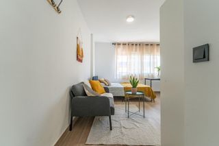 Miete Studiowohnung  S antoni m claret. Estudio en alquiler en constantí