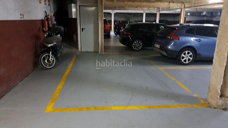 Foto 622ef05d-e7bd-41b7-b659-d1a49cde8a5b. Aparcament cotxe a Centre Reus