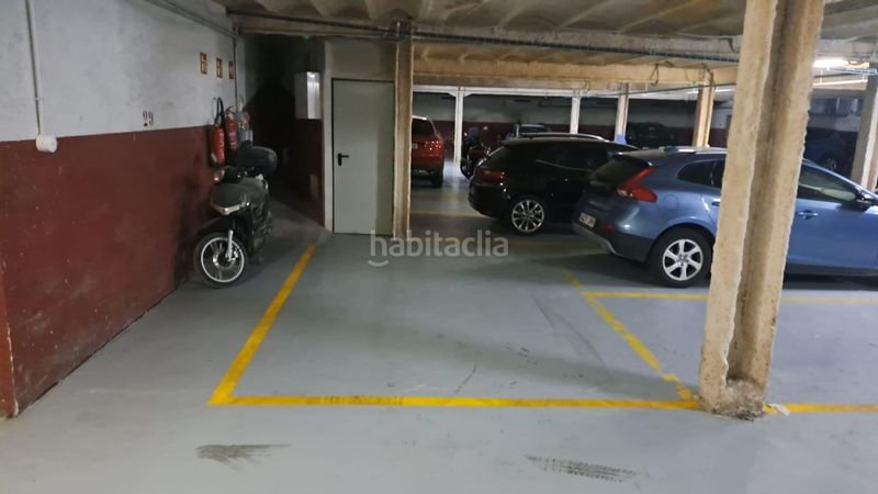 Foto 6d5c60ee-a556-4a95-abde-585faaec4d92. Aparcament cotxe a Centre Reus