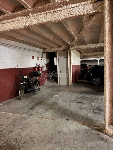 Foto c964ea24-4f13-4ffe-8fe0-2870189b5ec8. Aparcament cotxe a Centre Reus