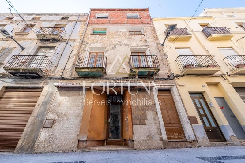 Foto 09415b46-17a1-477d-8a3d-4e59b3ca71b0. Edificio  en venta en l espluga de francoli en Espluga de Francolí (L´)