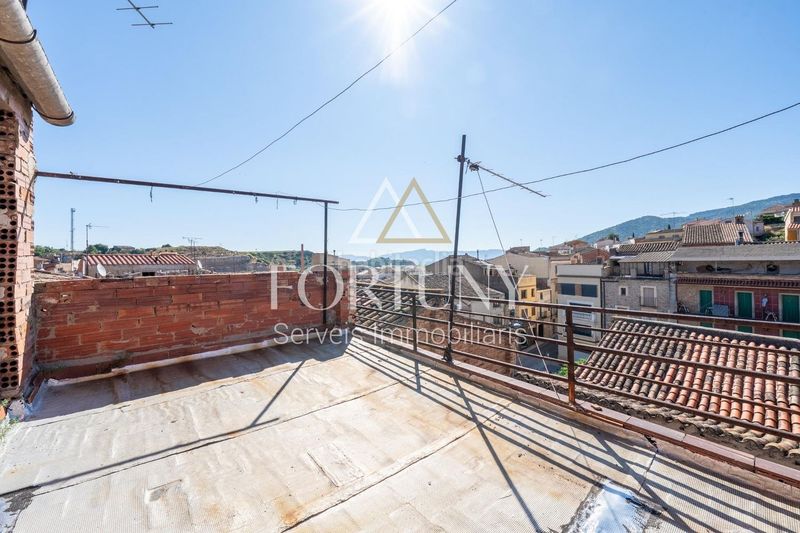 Foto 1000e329-e553-4cac-93c0-b658d00696fd. Edificio  en venta en l espluga de francoli en Espluga de Francolí (L´)