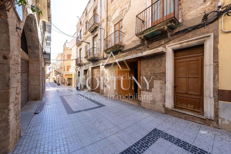 Foto 13e2b5eb-d7f1-443d-b0c9-5a69cfda8f2f. Edificio  en venta en l espluga de francoli en Espluga de Francolí (L´)
