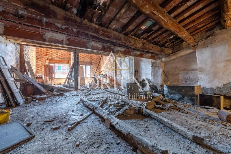Foto 7664255e-dd70-44c8-a1c1-d0bdb2aee6f5. Edificio  en venta en l espluga de francoli en Espluga de Francolí (L´)
