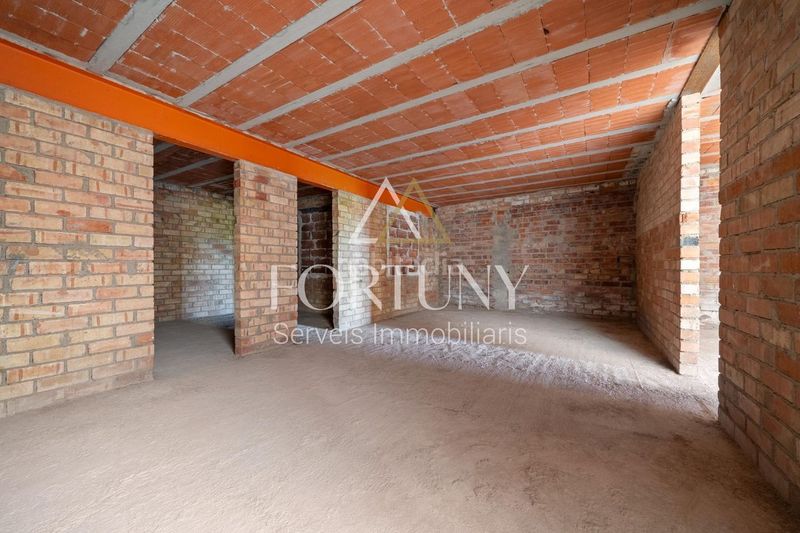 Foto ac924dae-f49a-4e14-9d32-8e0b5e4bf6f2. Casa amb aparcament a Vinyols i els Arcs