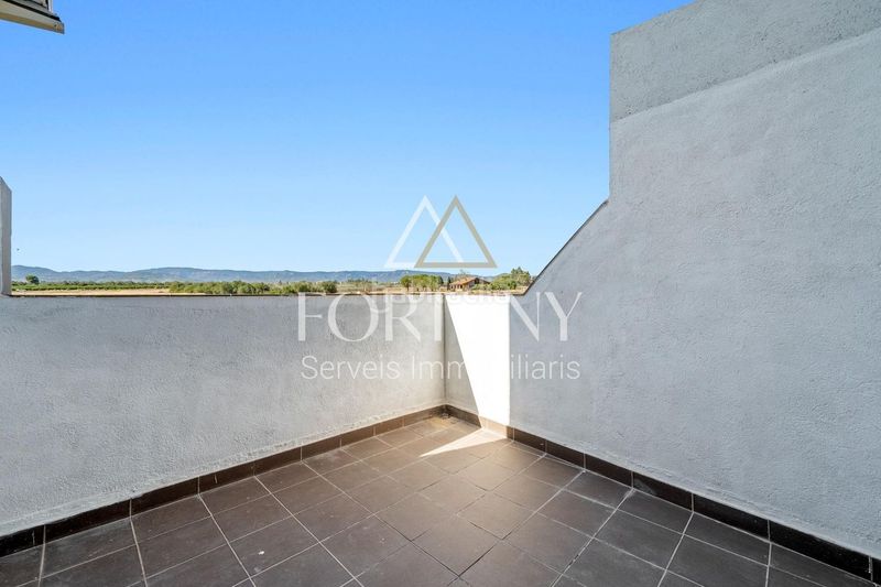 Foto cdcd9eee-bda4-4506-8d0d-74029f40f431. Casa amb aparcament a Vinyols i els Arcs
