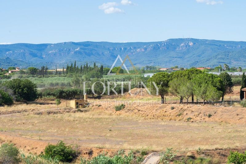 Foto fa446e22-e6f1-499d-aecb-2764f2886b4f. Casa amb aparcament a Vinyols i els Arcs