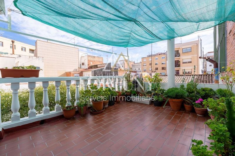 Foto b50f3bea-a2d2-4ff5-86ad-ca452ad70e85. Casa amb aparcament a Vila-seca poble Vila-seca