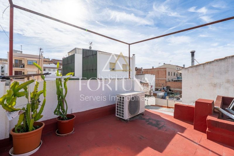 Foto c3a10f21-95c6-44f3-8d7b-452cb5dba682. Casa amb aparcament a Vila-seca poble Vila-seca