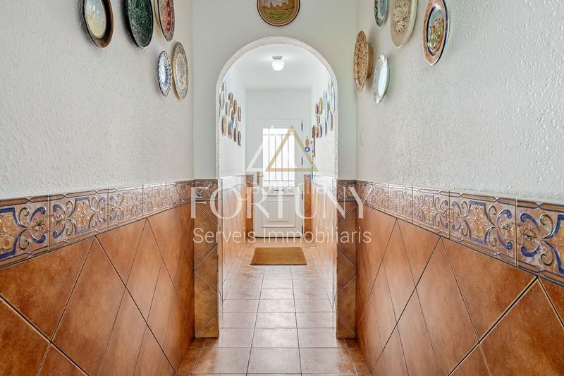 Foto e42d74a5-7bf9-4bb2-814b-8f515adf4f63. Casa amb aparcament a Vila-seca poble Vila-seca