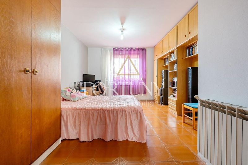 Foto 615a442a-f802-4efd-a8c4-5a1a29515e66. Casa amb aparcament a Constantí